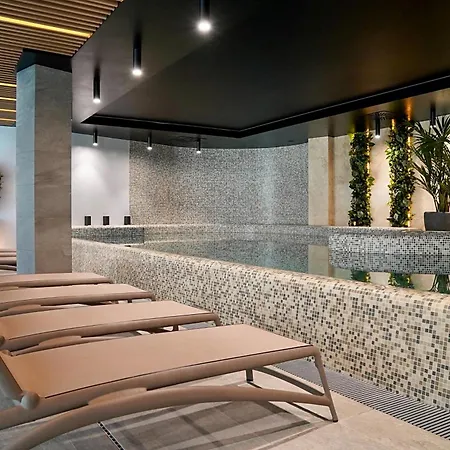 Baltic Waves A323 ミエンジズドロイェ